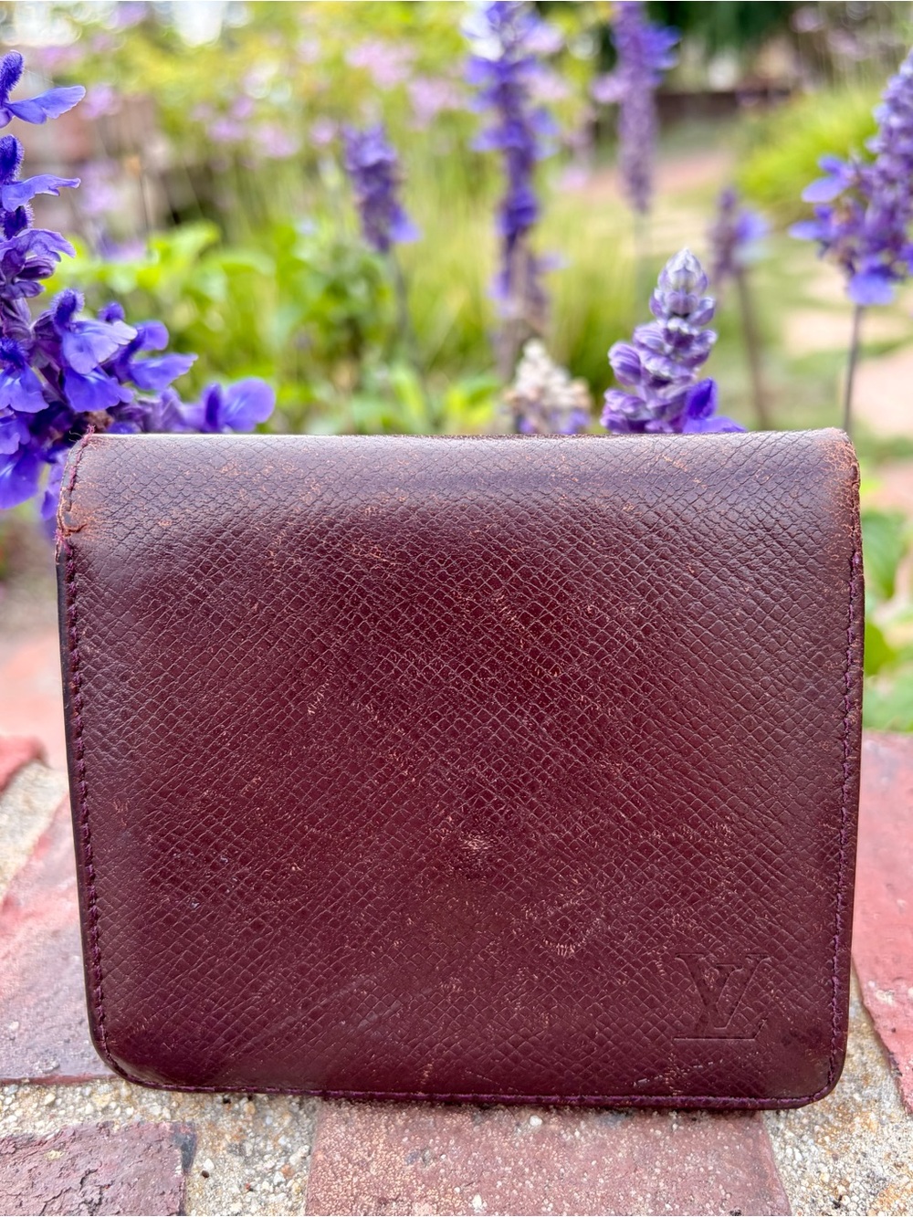 Louis Vuitton Taiga Leather Wallet Authentic 1998 Date-code France Unisex